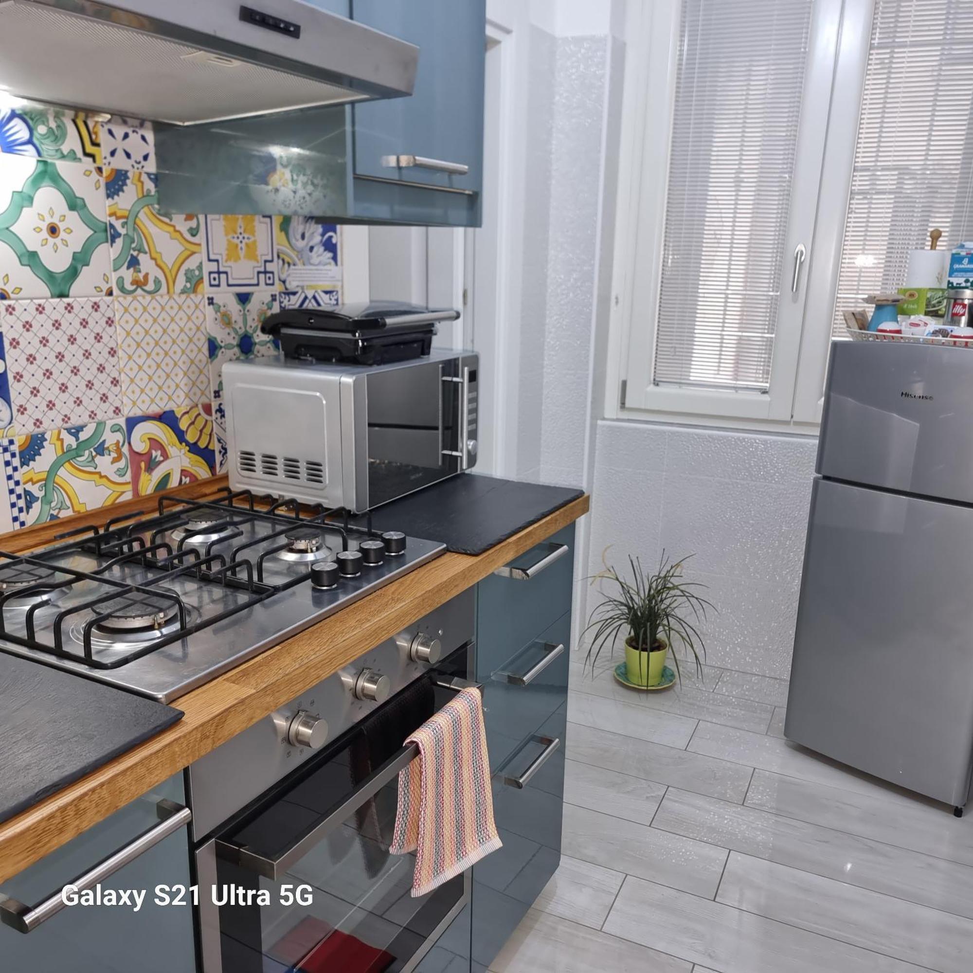 Al Teatro Verdi Luxury Apartment Salerno Exterior foto