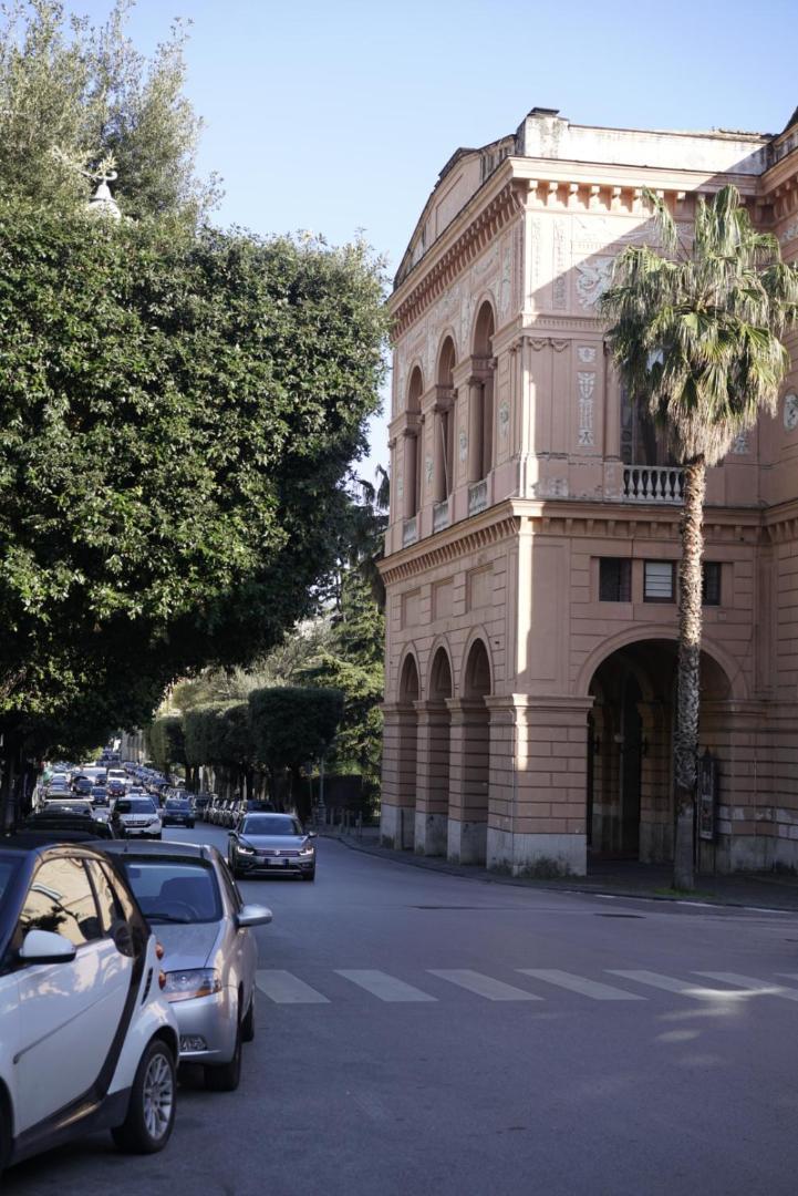 Al Teatro Verdi Luxury Apartment Salerno Exterior foto
