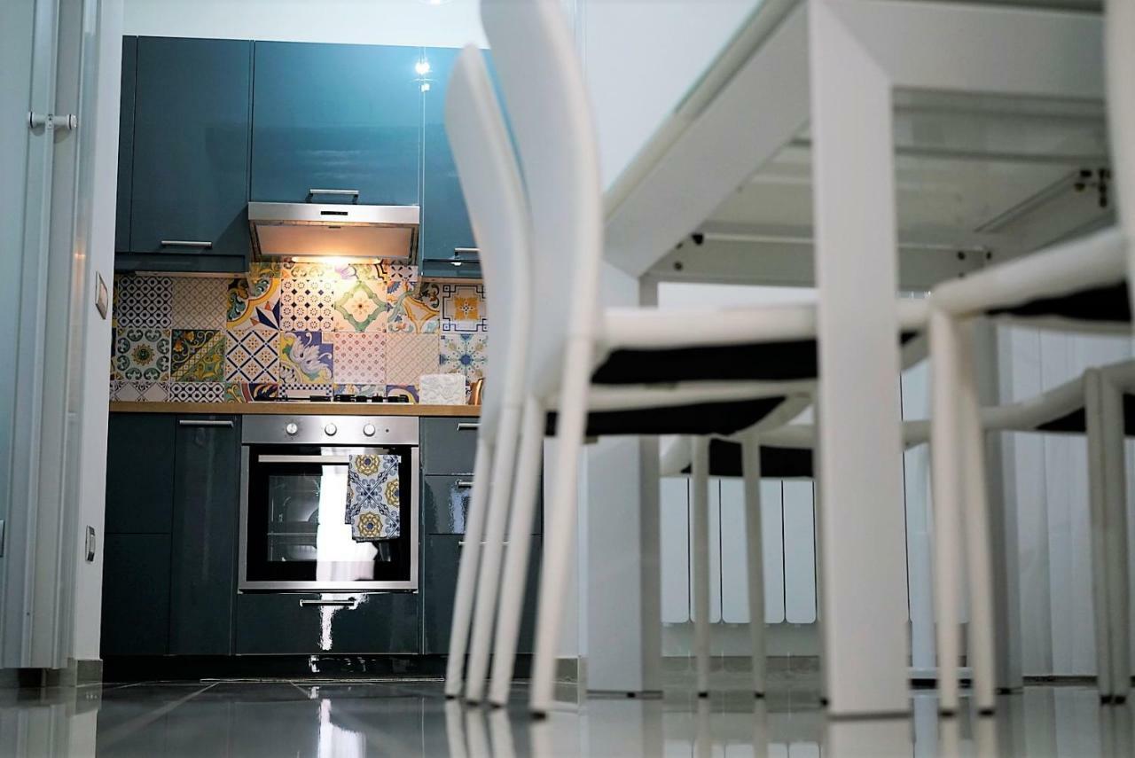 Al Teatro Verdi Luxury Apartment Salerno Exterior foto
