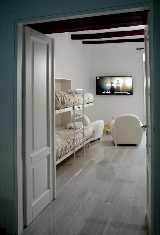 Al Teatro Verdi Luxury Apartment Salerno Exterior foto