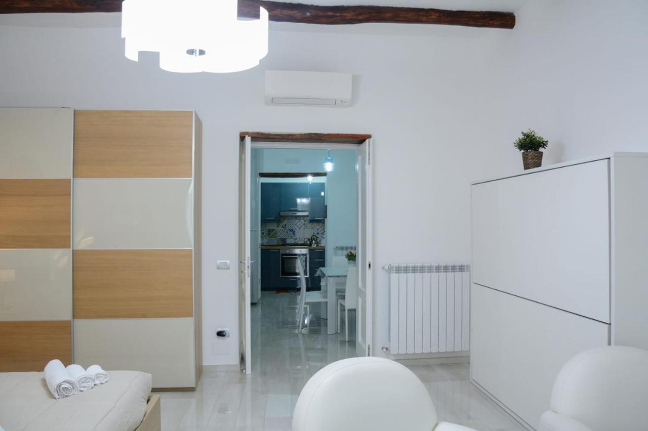 Al Teatro Verdi Luxury Apartment Salerno Exterior foto