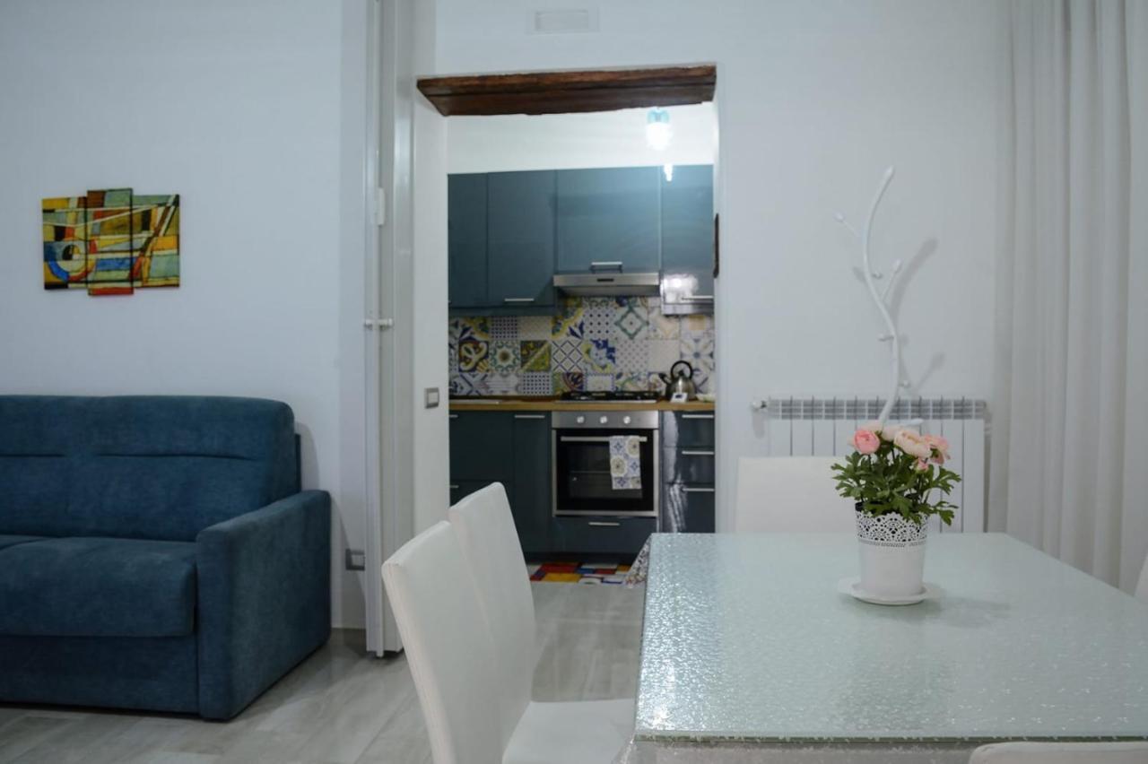 Al Teatro Verdi Luxury Apartment Salerno Exterior foto