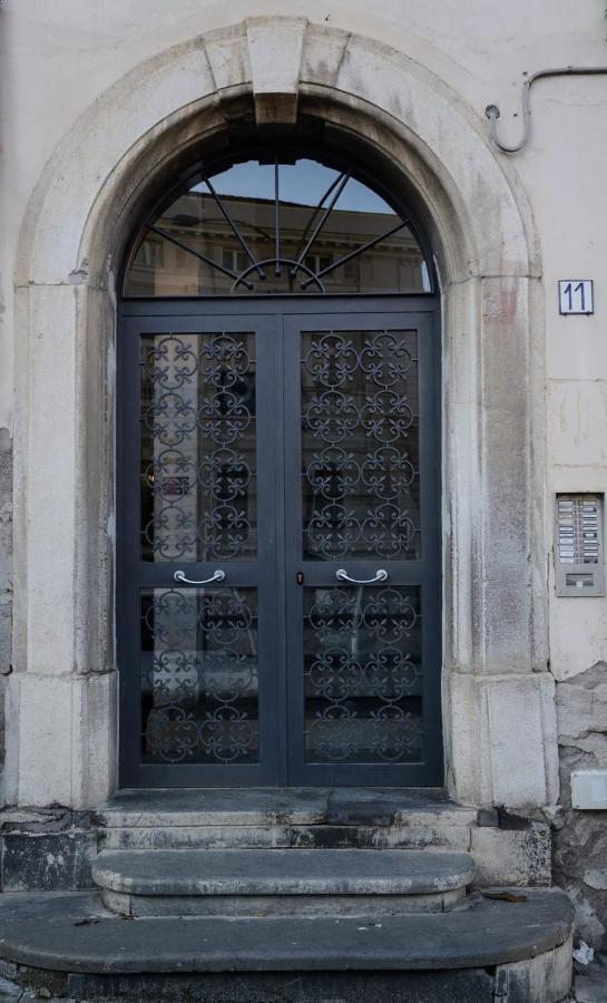 Al Teatro Verdi Luxury Apartment Salerno Exterior foto